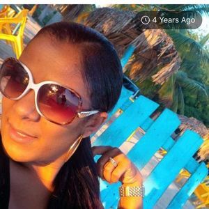 Meet your Posher, Lucy